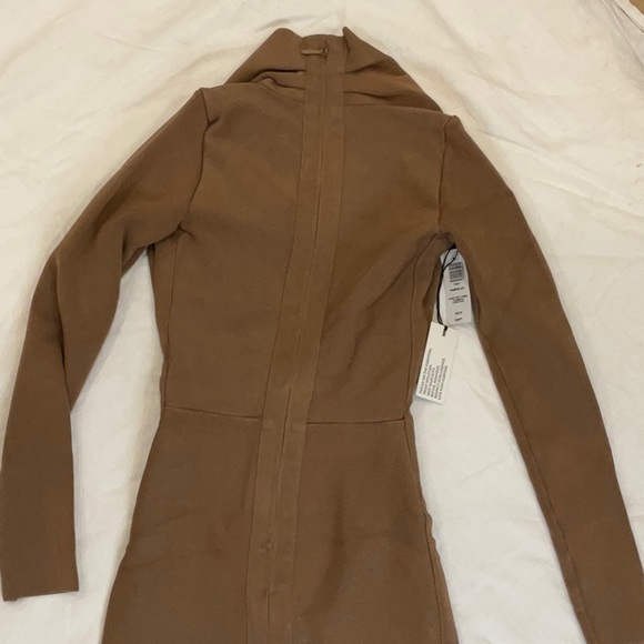 BABATON | Vandelay Dress | Women Size XS | Aritzia | Bandage Dress | NWT | Camel - Picture 8 of 10